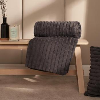 Faux Fur Thick Rib Charcoal Throw