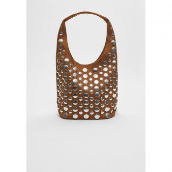 Stradivarius Camel‑Schulterkoffer mit Nieten‑Detail – helles Braun