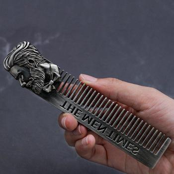 Coole Edelstahl-Bartvorlage „Gentleman Cut“ – Männer Bartkamm