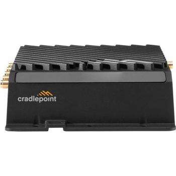 Router Cradlepoint 3 Anni di Servizio Netcloud Mobile Ess+Adv