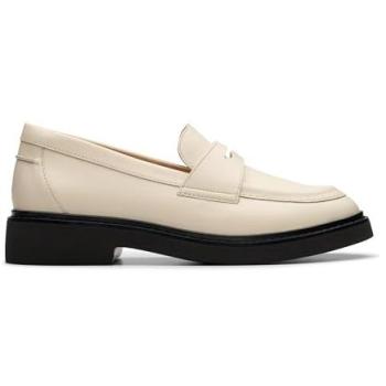 Mocasín Clarks Splend Edge color crema beige