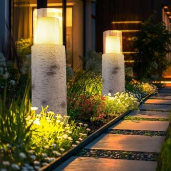 Lampada solare da giardino in plastica e vetro
