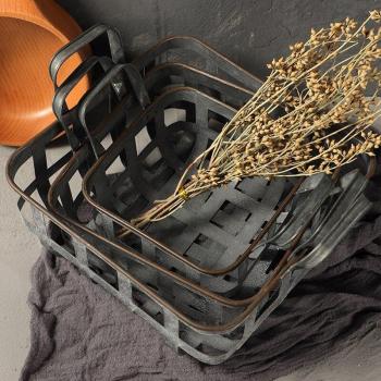 Cesta de Frutas de Metal Antiguo