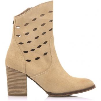 Botines de mujer Mustang en serraje con caña asimétrica
