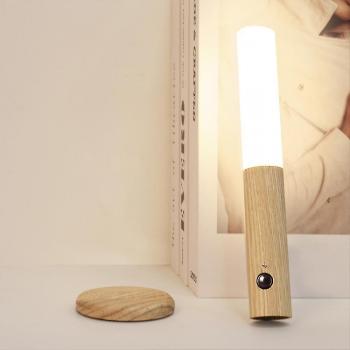 Lámpara Recargable USB con Base Magnética y Sensor de Movimiento
