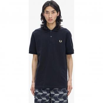 Polo Fred Perry M3 – Coronar de Laurel Bordada, Botones Recyclados