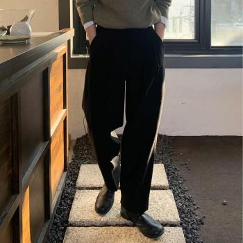 Pantalon d’hiver à la coupe rétro en laine noire/marron