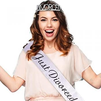 Couronne Juste Divorcé avec Écharpe