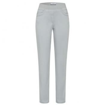 RAPHAELA by BRAX Chinohose – Style PAMINA FUN – Damen – Grau Smoke – 86 % Baumwolle, 10 % Elastomultiester, 4 % Elasthan – Slim Fit