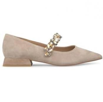 Pasarela Beige: Zapato de Mujer Alma en Peña
