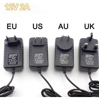 Fuente de alimentación AC a DC 12V 2A con conector 5.5mm x 2.5mm