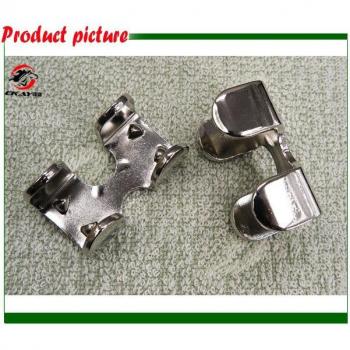 1 breite Seilklemme aus Nickel