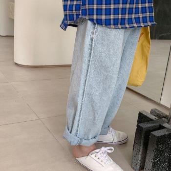 Jeans delgados y sueltos para verano