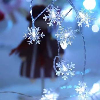 1M/3M LED Snowflake String Lights