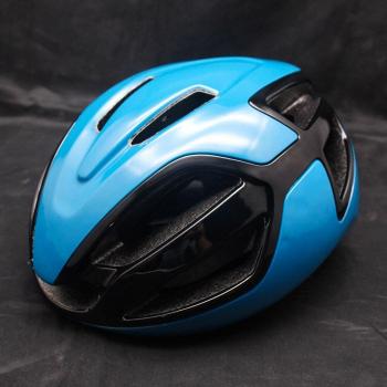 Leichter und bequemer Fahrradhelm mit Sicherheitsfunktionen für Rennräder
