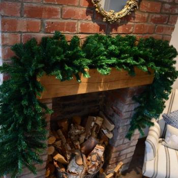 2.7 Meter (9ft) x 38cm Premier Luxury Extra Bushy Plain Green Christmas Garland
