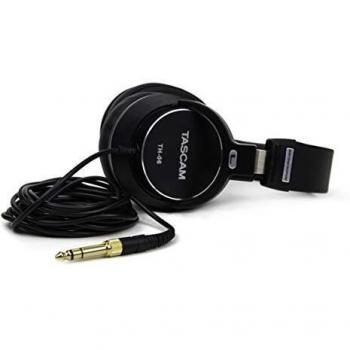 TASCAM TH-06