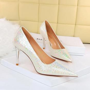 BIGTREE 35 Grey Shallow-Mouth High Heel, 8.5 cm Thin Metal Embossed Design