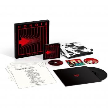 Karacho (Ltd. Deluxe Box) + LiveCD, BonusVinyl, Songtextdrucke, Flagge