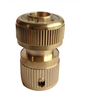 Conector de Manguera de Jardín Bifurcado 1/2 Recubierto de Latón