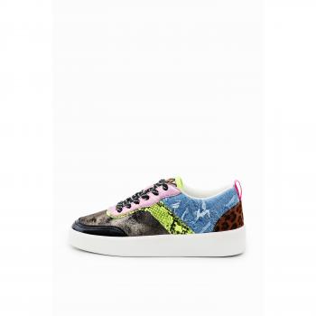 Desigual Frauensneaker mit buntem Patch