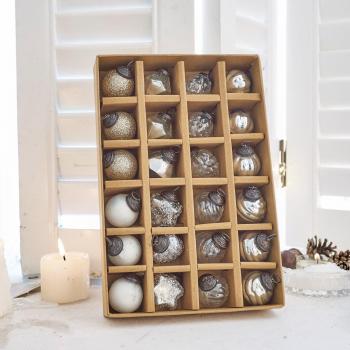 Set de 24 boules de Noël Sanary