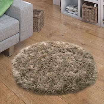 Tappeto ecopelliccia cuore beige