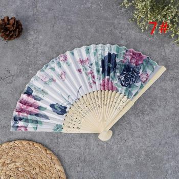 Abanico plegable chino