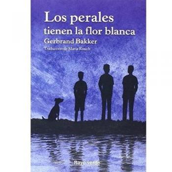 LOS PERALES TIENEN LA FLOR BLANCA
