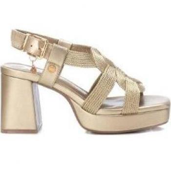 Xti para mujer. Sandalias 142337 dorado -Altura tacón 8cm- Xti