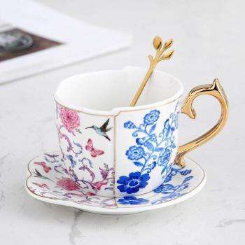Schwarze Teetasse mit Untertasse aus Keramik