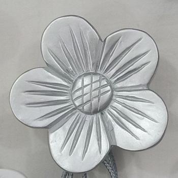 Boucle Magnétique pour Rideaux en Fleurs