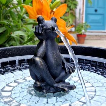 Fribett the Frog Collectible Fountain Head - Black and Speckled Gold - 6 x 10 cm Accessory for Hydria Water Feature