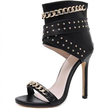 Eilyken Frauen Sandalen mit Metallnieten, Gladiator Stil, Schwarz, Größe 35-40