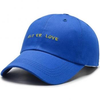 Gorra Ajustable de Hombre en Negro y Blanco con Letras Bordadas