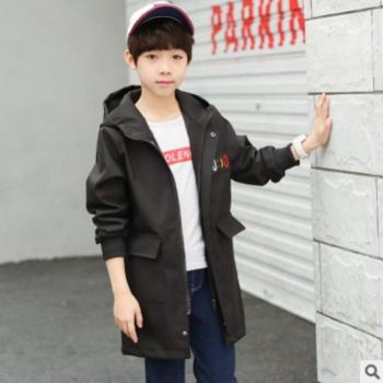 Jungen Patched Rücken Mantel, Frühjahr und Herbst, Reißverschluss, 2 Farben Druck, Windjacke, Größen 120-170, Kinder 4-14 ly373