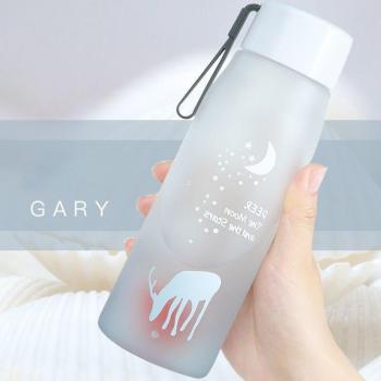 Taza de agua portátil ciervo para niñas