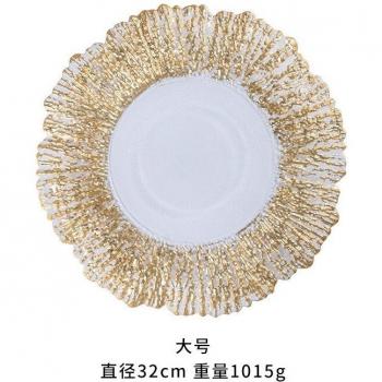 Assiette d'exception en verre oré européan