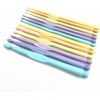Knitting Needles and Crochet Hooks Set 2-10mm, 12 Pieces