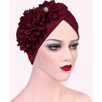 Gorro de Plumas y Flores para Novias