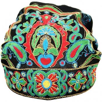 Ethnic Floral Embroidery Winter Hat for Women