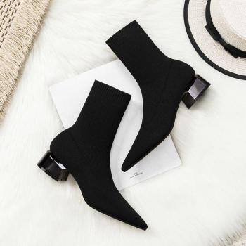 Botines de tacón medio para mujer
