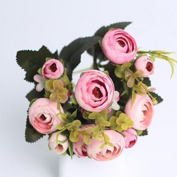 6-Head Tea Rose Bouquet with Small Buds