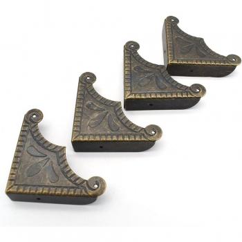 Borde Decorativo Triangular Metálico para Maletas