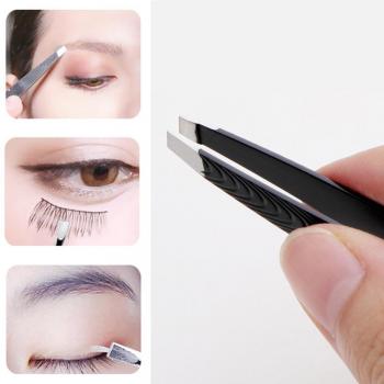 Slanted Stainless Steel Eyebrow Tweezer