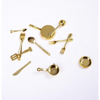 11 Platos de Plástico para Casa de Muñecas - Escala 1/12