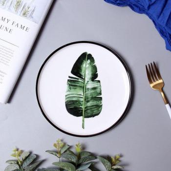 Placa de Cerámica Ins Nordic con Hoja Verde y Juego de Cubiertos Postre