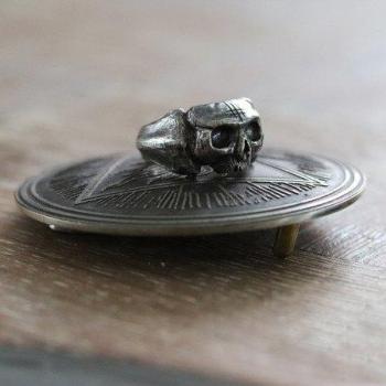 Anillo Clásico Retro para Hombre con Estilo Punk y Máscara Egipcia