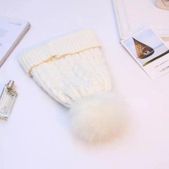 Bonnet d'hiver tricoté en fausse fourrure pour femme