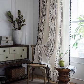 American Style Vertical White Curtain